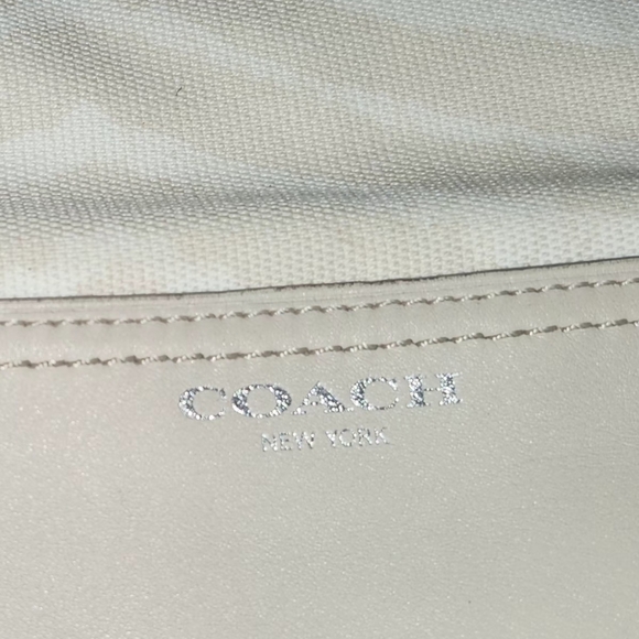 Coach Bag Rare! - Picture 3 of 5